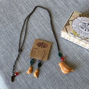 Plunder bird necklace and earring set
